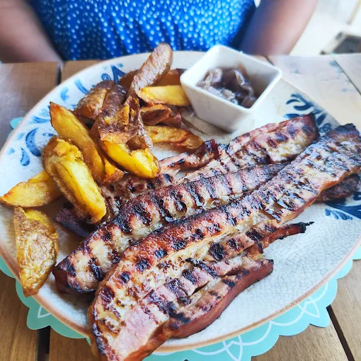 Grilled pork ribs at Neratzoula